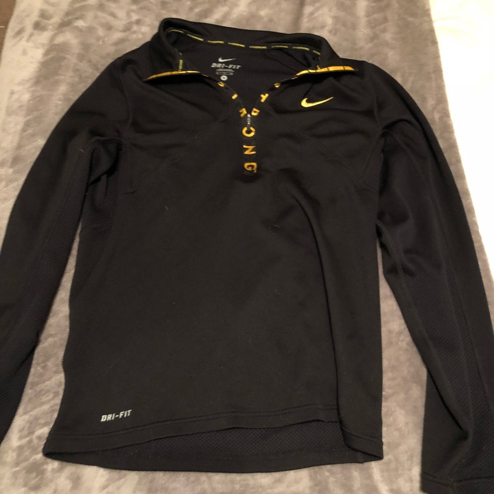 Nike live strong pull over